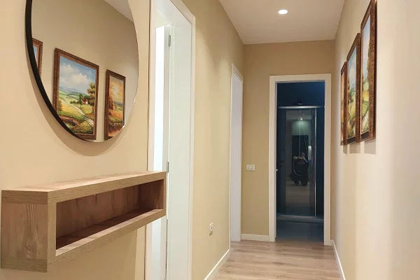 Shtepi me qera Apartament ne Tirane, 2+1, Mobilimi E mobiluar, Pagesa 1,000  Euro.