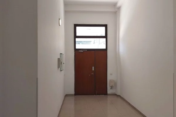 Shtepi me qera Apartament ne Tirane, 2+1, Mobilimi E mobiluar, Pagesa 1,000  Euro.