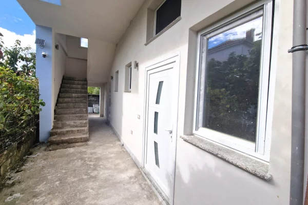 Shtepi me qera 1+1 ne Tirane - 350 Euro