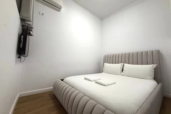 Shtepi ne shitje Apartament ne Tirane, 3+1, Mobilimi E mobiluar, Pagesa 275,000  Euro.