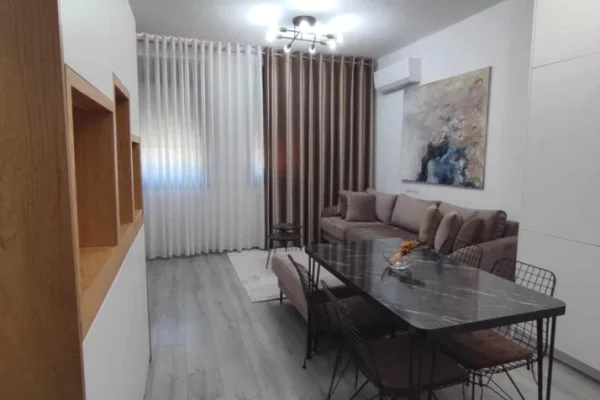 Shtepi me qera 1+1 ne Tirane - 450 Euro