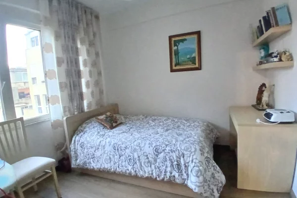 Shtepi me qera Apartament ne Tirane, 2+1, Mobilimi E mobiluar, Pagesa 750  Euro.