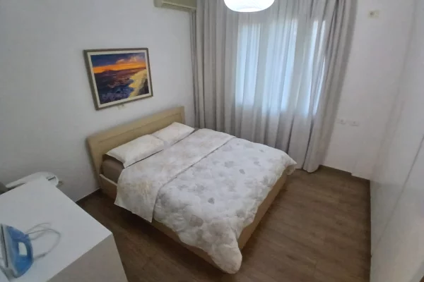 Shtepi me qera Apartament ne Tirane, 2+1, Mobilimi E mobiluar, Pagesa 750  Euro.