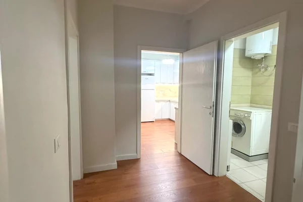Shtepi me qera Apartament ne Tirane, 2+1, Mobilimi E mobiluar, Pagesa 600  Euro.