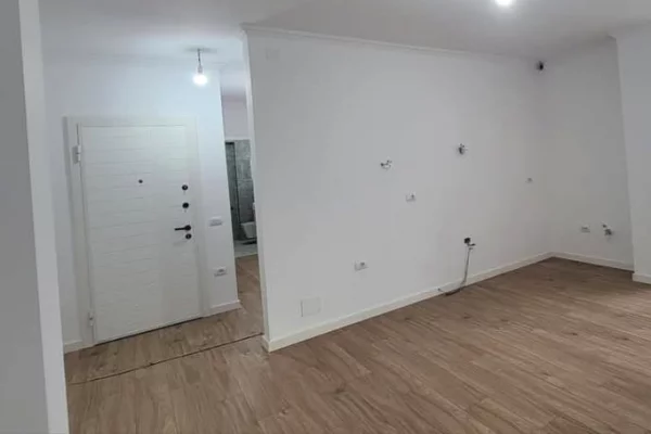 Shtepi ne shitje Apartament ne Tirane, 2+1, Mobilimi Bosh, pa mobiluar, Pagesa 255,000  Euro.