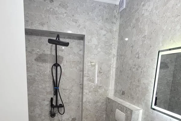 Shtepi ne shitje Apartament ne Tirane, 2+1, Mobilimi Bosh, pa mobiluar, Pagesa 255,000  Euro.