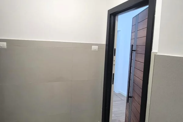 Shtepi ne shitje 2+1 ne Tirane - 240,000 Euro