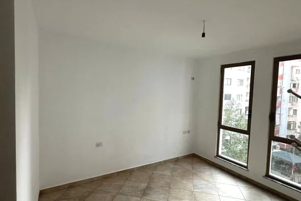 Shtepi me qera 1+1 ne Tirane - 350 Euro