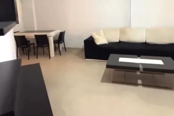 Shtepi ne shitje Apartament ne Tirane, 2+1, Mobilimi E mobiluar, Pagesa 110,000  Euro.