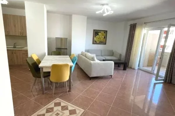 Shtepi ne shitje Apartament ne Tirane, 2+1, Mobilimi E mobiluar, Pagesa 189,000  Euro.