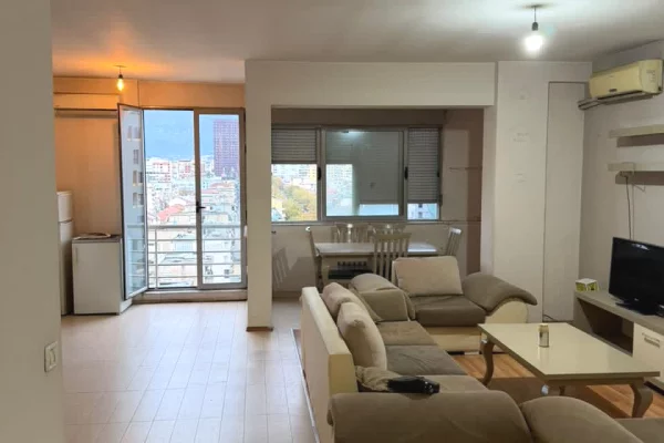 Shtepi me qera Apartament ne Tirane, 2+1, Mobilimi E mobiluar, Pagesa 70,000  Leke.