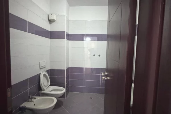 Shtepi ne shitje 2+1 ne Tirane - 258,000 Euro