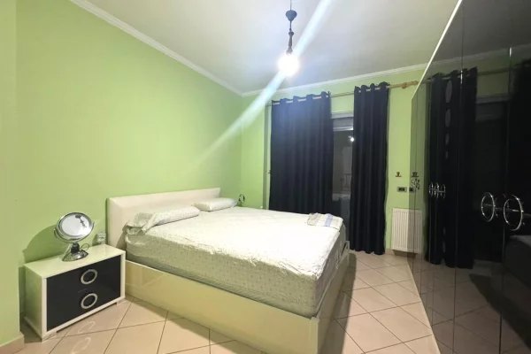 Shtepi me qera Apartament ne Tirane, 2+1, Mobilimi E mobiluar, Pagesa 550  Euro.