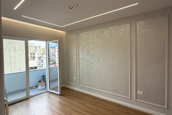 Shtepi ne shitje Apartament ne Tirane, 1+1, Mobilimi Bosh, pa mobiluar, Pagesa 88,000  Euro.