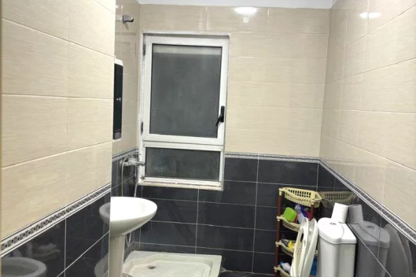 Shtepi me qera 1+1 ne Tirane - 48,000 Leke