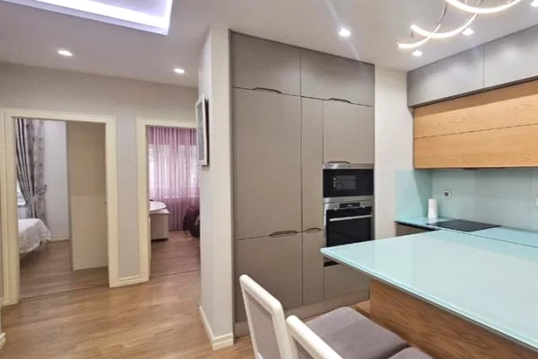 Shtepi ne shitje Apartament ne Tirane, 2+1, Mobilimi E mobiluar, Pagesa 170,000  Euro.