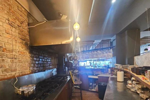 Bar kafe me qera te myslym shyri 