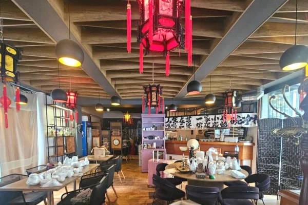 Bar kafe me qera te myslym shyri 