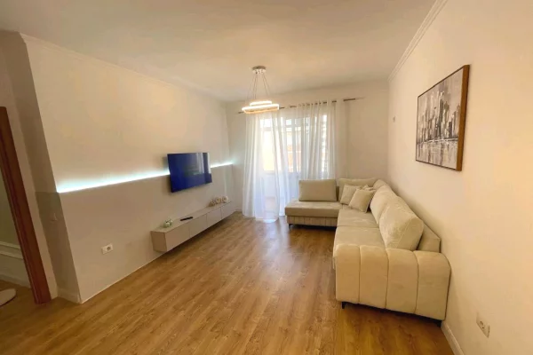 Shtepi me qera Apartament ne Tirane, 1+1, Mobilimi E mobiluar, Pagesa 50,000  Leke.
