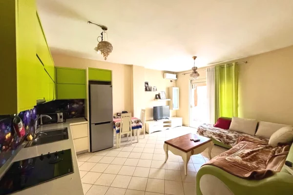 Shtepi ne shitje Apartament ne Tirane, 2+1, Mobilimi E mobiluar, Pagesa 145,000  Euro.