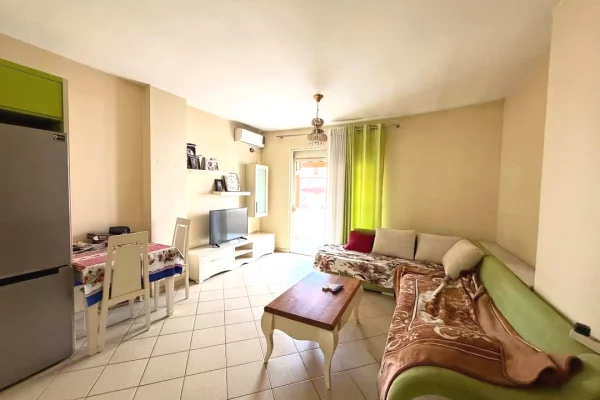 Shtepi ne shitje Apartament ne Tirane, 2+1, Mobilimi E mobiluar, Pagesa 145,000  Euro.