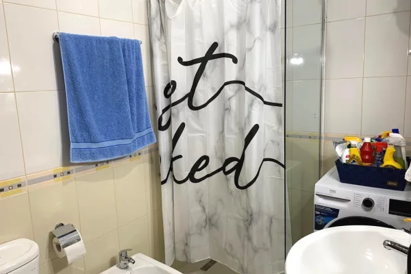 Shtepi me qera 2+1 ne Tirane - 45,000 Leke