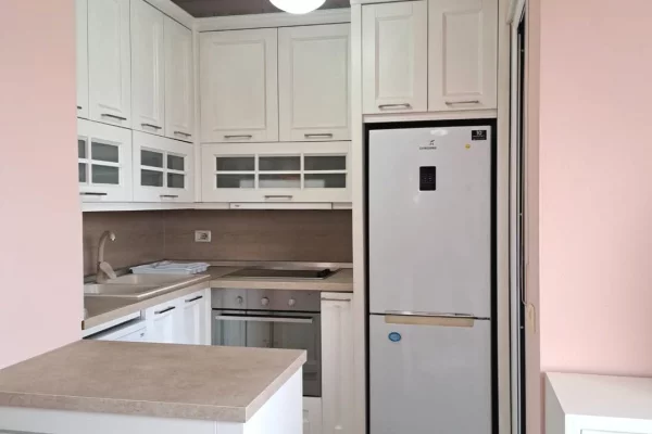 Shtepi me qera 2+1 ne Tirane - 550 Euro