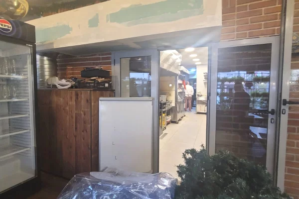 Ambiente Commerciale in Affitto 2+1 a Tirana - 1,000 Euro