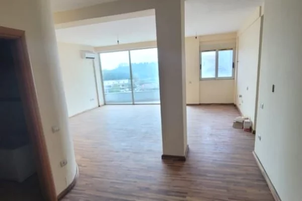 Ambient biznesi ne shitje 5+1 ne Tirane - 700,000 Euro