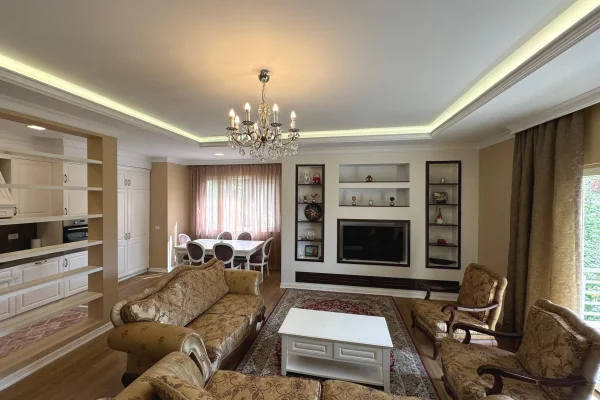 Shtepi me qera 2+1 ne Tirane - 950 Euro