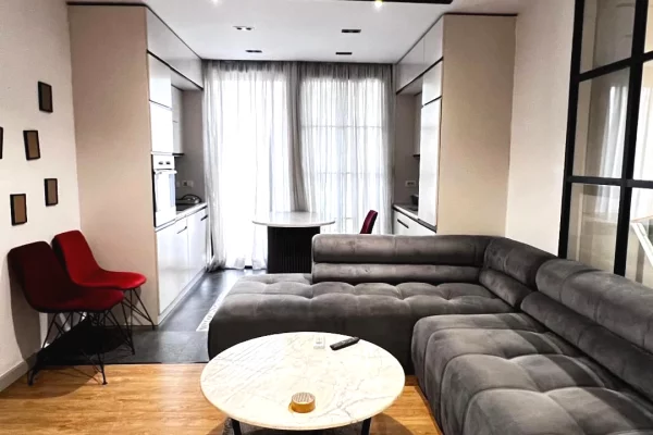 Shtepi me qera Apartament ne Tirane, 1+1, Mobilimi E mobiluar, Pagesa 550  Euro.
