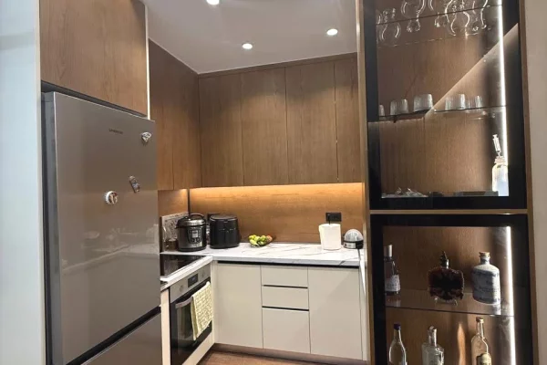 Shtepi ne shitje Apartament ne Tirane, 2+1, Mobilimi E mobiluar, Pagesa 103,000  Euro.