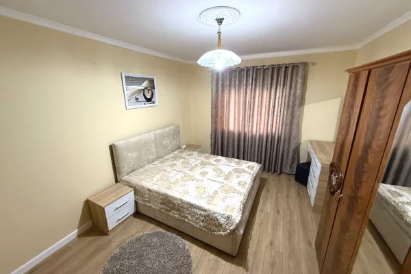 Shtepi ne shitje Apartament ne Tirane, 2+1, Mobilimi E mobiluar, Pagesa 135,000  Euro.