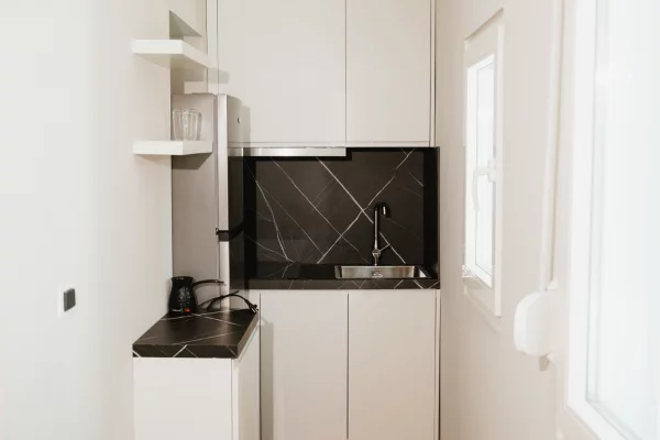 Shtepi me qera Apartament ne Tirane, Garsoniere, Mobilimi E mobiluar, Pagesa 110,000  Leke.