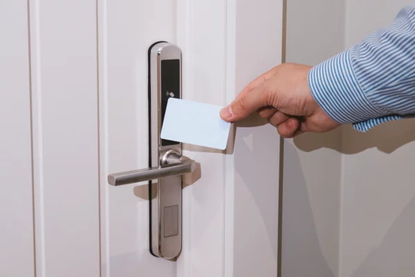 Shtepi me qera Apartament ne Tirane, Garsoniere, Mobilimi E mobiluar, Pagesa 110,000  Leke.