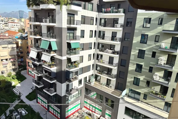 Shtepi me qera 1+1 ne Tirane - 900 Euro