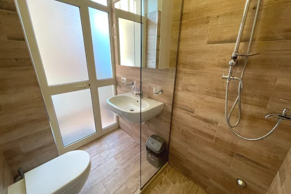 Shtepi me qera 1+1 ne Tirane - 600 Euro