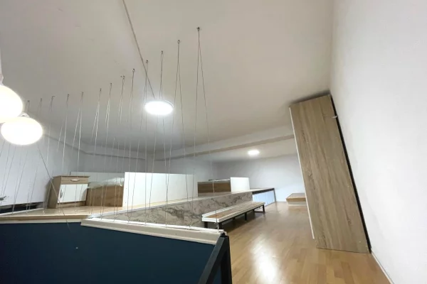 Shtepi me qera 2+1 ne Tirane - 40,000 Leke