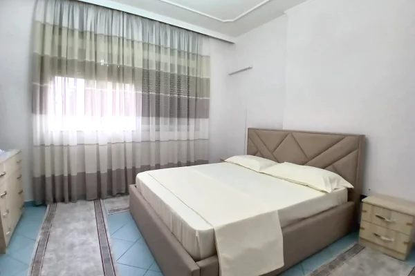 Shtepi me qera Apartament ne Tirane, 3+1, Mobilimi E mobiluar, Pagesa 75,000  Leke.