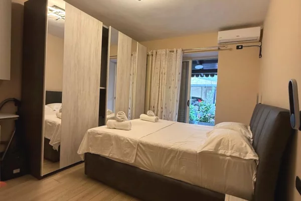 Shtepi me qera 2+1 ne Tirane - 750 Euro