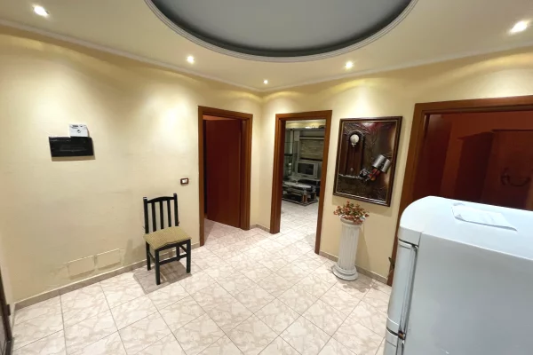 Shtepi me qera 2+1 ne Tirane - 35,000 Leke