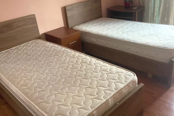 Shtepi me qera Apartament ne Tirane, 2+1, Mobilimi E mobiluar, Pagesa 500  Euro.