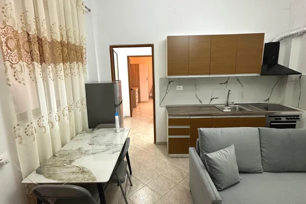 Shtepi me qera 1+1 ne Tirane - 45,000 Leke