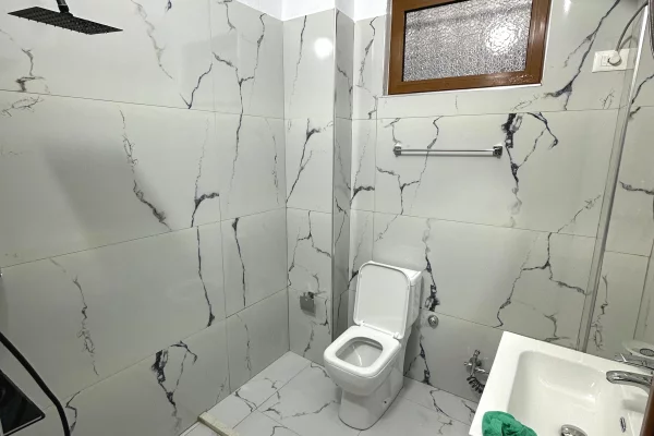 Shtepi me qera 1+1 ne Tirane - 45,000 Leke