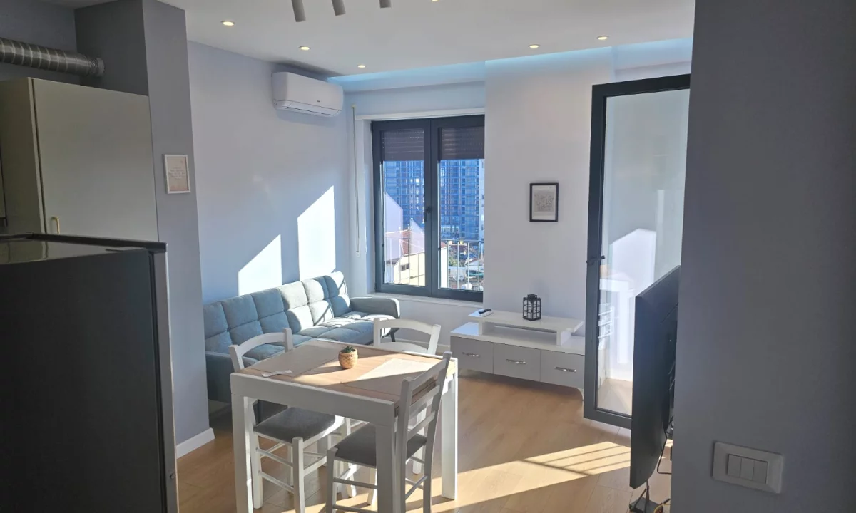 Shtepi me qera Apartament ne Tirane, 1+1, Mobilimi E mobiluar, Pagesa 65,000  Leke.