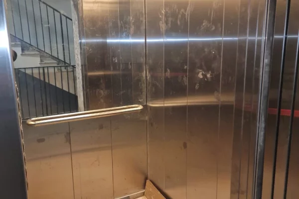 Shtepi ne shitje Apartament ne Tirane, 3+1, Mobilimi Bosh, pa mobiluar, Pagesa 187,000  Euro.