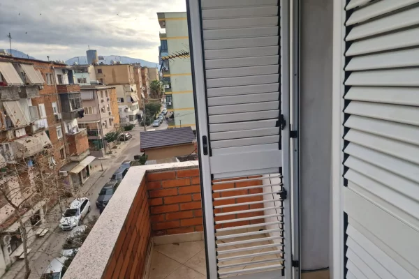 Shtepi me qera Apartament ne Tirane, 2+1, Mobilimi E mobiluar, Pagesa 600  Euro.
