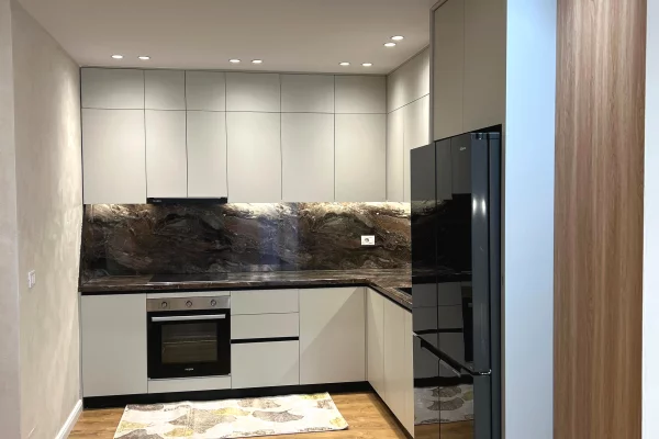 Shtepi ne shitje Apartament ne Tirane, 2+1, Mobilimi E mobiluar, Pagesa 168,000  Euro.