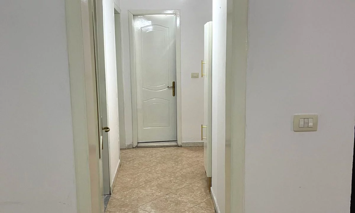 Shtepi ne shitje Apartament ne Tirane, 1+1, Mobilimi E mobiluar, Pagesa 145,000  Euro.