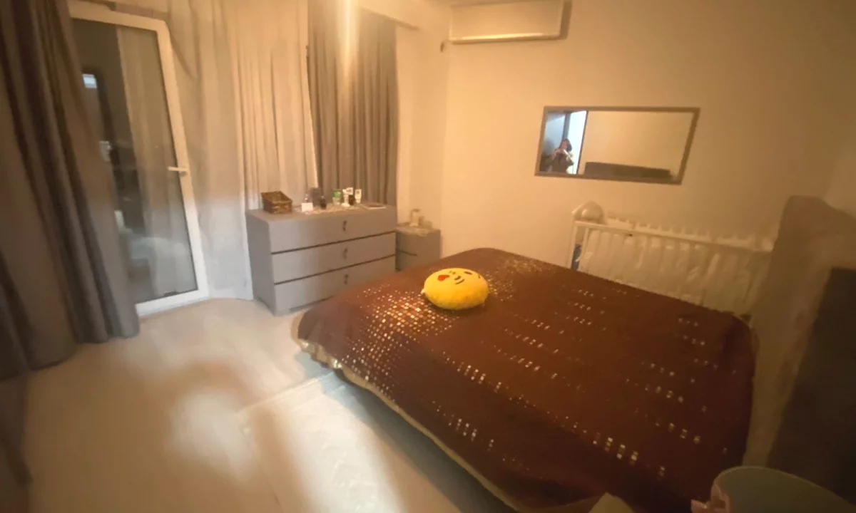 Shtepi me qera Apartament ne Tirane, 2+1, Mobilimi E mobiluar, Pagesa 850  Euro.
